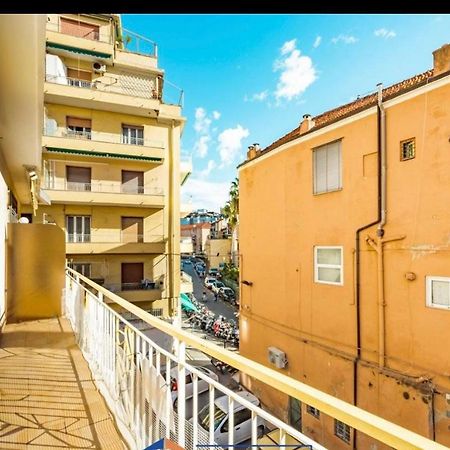 Casa Girasole 1 Apartment Sanremo Luaran gambar