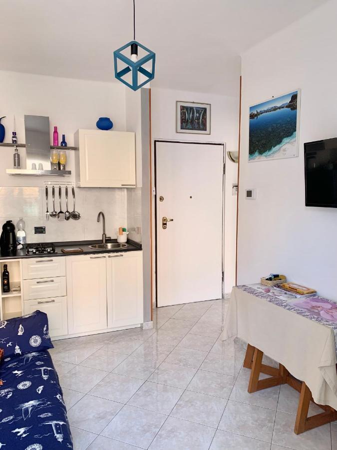 Casa Girasole 1 Apartment Sanremo Luaran gambar