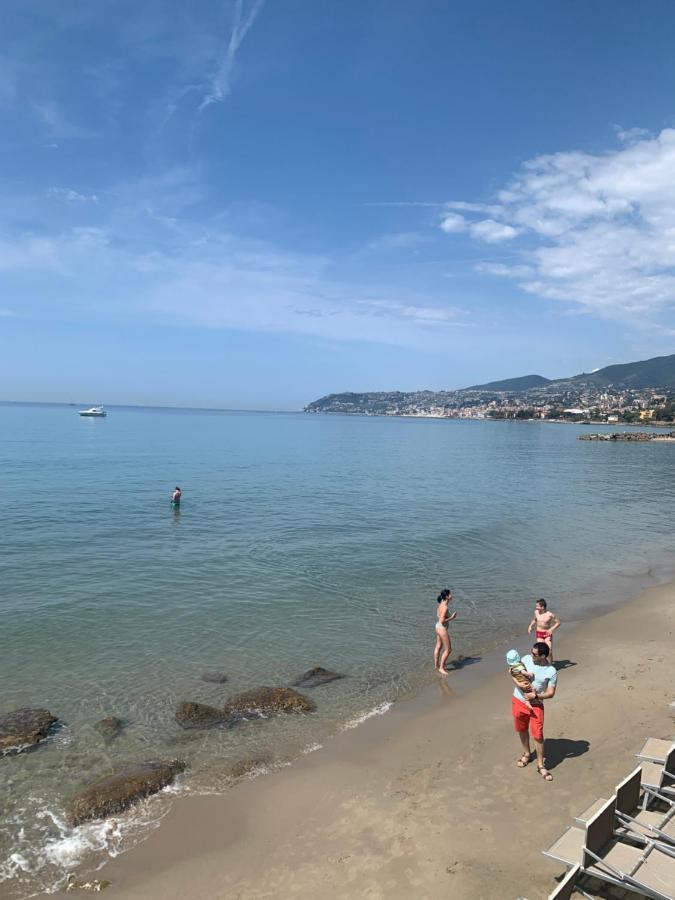 Casa Girasole 1 Apartment Sanremo Luaran gambar