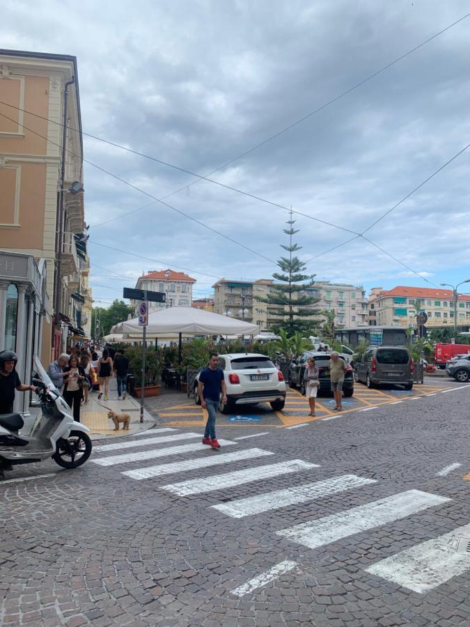 Casa Girasole 1 Apartment Sanremo Luaran gambar