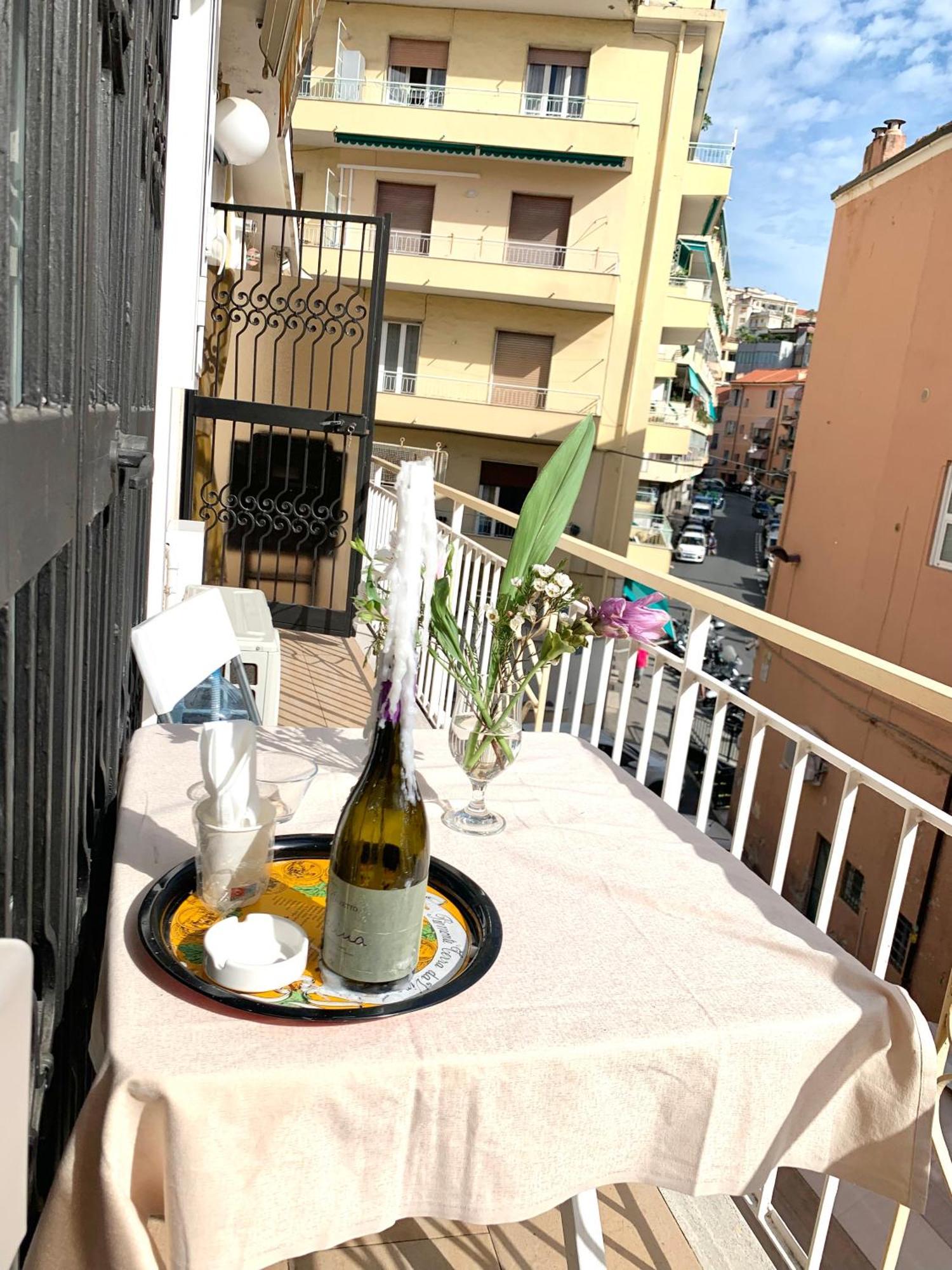 Casa Girasole 1 Apartment Sanremo Luaran gambar