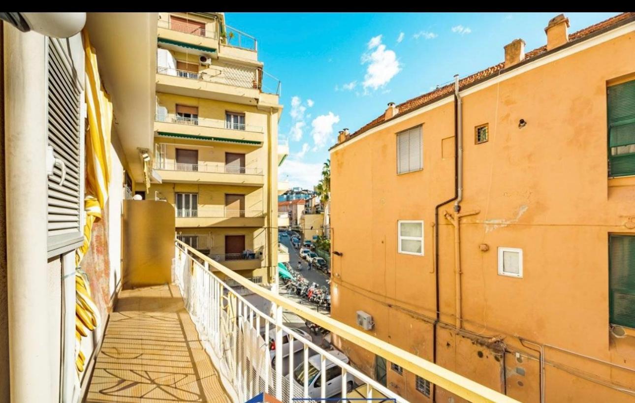 Casa Girasole 1 Apartment Sanremo Luaran gambar