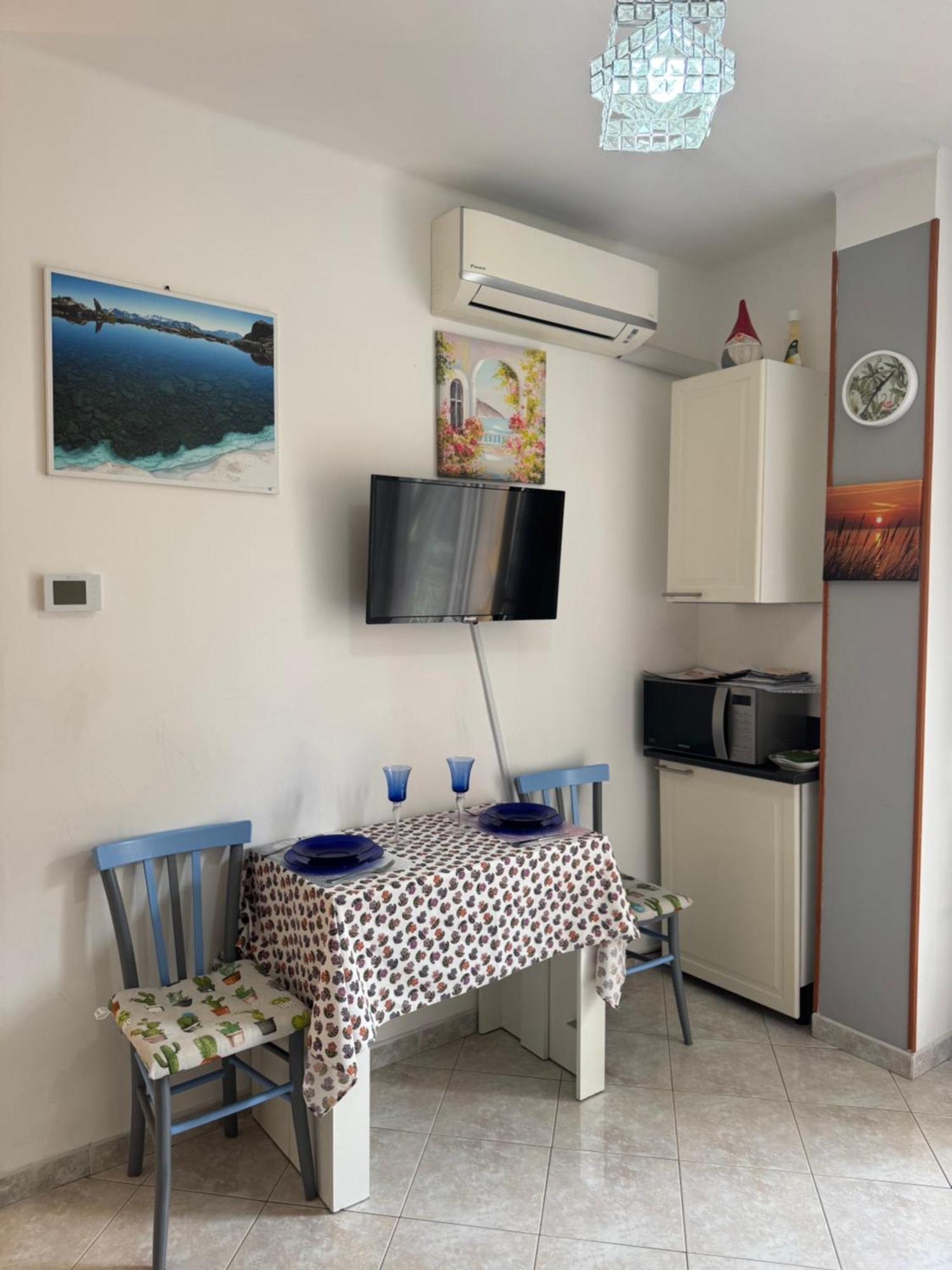 Casa Girasole 1 Apartment Sanremo Luaran gambar
